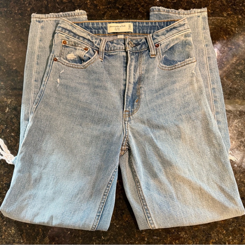 Abercrombie & Fitch Distressed High Rise Mom Jeans Curve Love